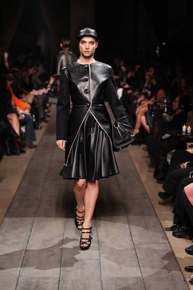 <strong>LOEWE｜ロエベ</strong>　2012-13年秋冬コレクション速報