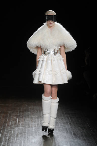 <strong>ALEXANDER McQUEEN｜アレキサンダー・マックイーン</strong>　2012-13年秋冬コレクション速報