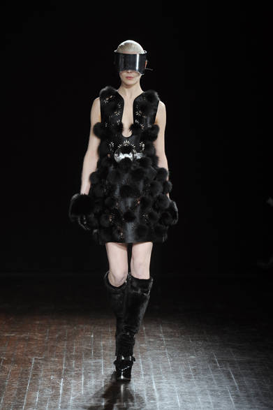 <strong>ALEXANDER McQUEEN｜アレキサンダー・マックイーン</strong>　2012-13年秋冬コレクション速報