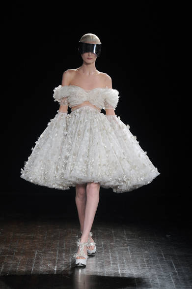 <strong>ALEXANDER McQUEEN｜アレキサンダー・マックイーン</strong>　2012-13年秋冬コレクション速報