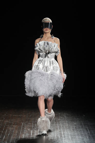 <strong>ALEXANDER McQUEEN｜アレキサンダー・マックイーン</strong>　2012-13年秋冬コレクション速報