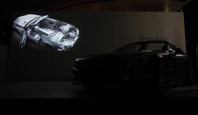 <strong>Mercedes-benz SL｜メルセデス ベンツSL</strong>　ボディシェルの90%がアルミニウム製