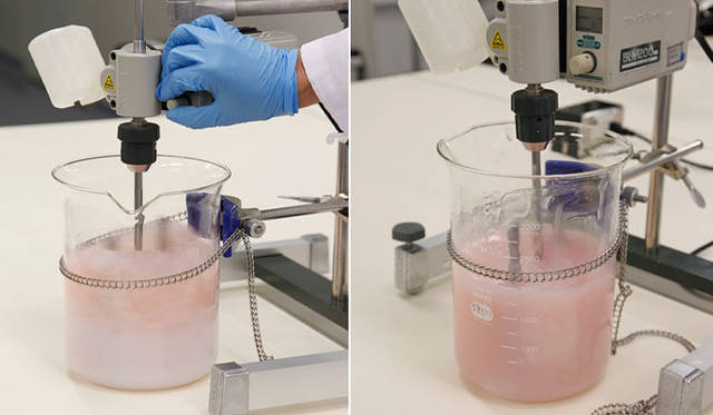 <strong>YVES SAINT LAURENT│イヴ・サンローラン</strong>　FOREVERカラーである優しいピンク色へと変化。