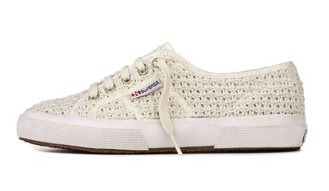 <strong>SUPERGA｜スペルガ</strong>　スニーカー7140円（S005VN0・コットン・146 OFF WHITE／スペルガ）