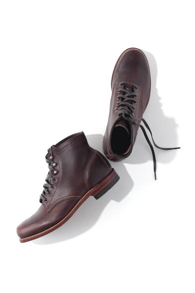  <strong>阪急MEN’S TOKYO｜4月 “アーバン ラギッド”</strong>　ブーツ5万7750円（1000MILE BOOT／ウルヴァリン）