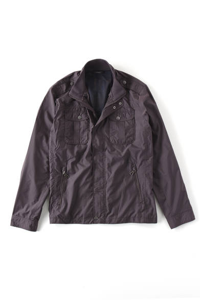  <strong>阪急MEN’S TOKYO｜4月 “アーバン ラギッド”</strong>　ミリタリージャケット2万9400円（ガス）