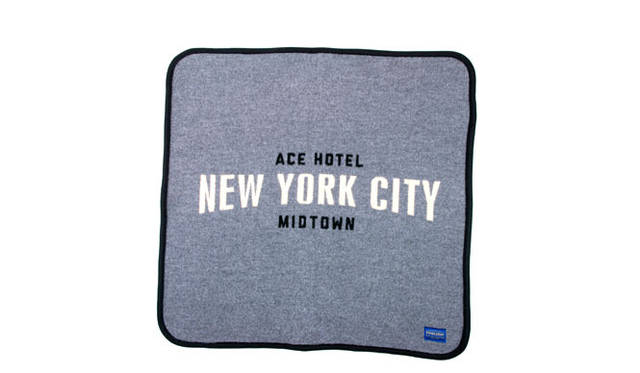 <strong>BEAMS｜ビームス</strong>　PENDLETONベビーブランケット9240円（ビームス）