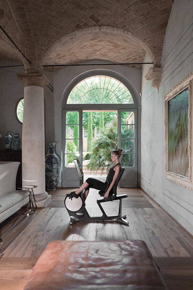 <strong>TECHNOGYM｜テクノジム</strong>　最新マシン「RECLINE PERSONAL（リクライン・パーソナル）」