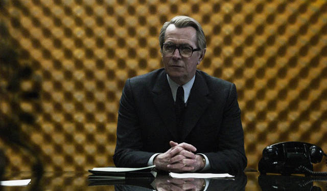 <strong>ポール・スミスが映画『裏切りのサーカス』のクリエイティブサポート</strong>　Jack English © 2010 StudioCanal SA