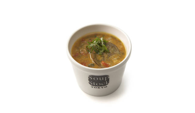 <strong>Soup Stock Tokyo｜スープストックトーキョー</strong>　Soup de France第1弾「ココナッツのオリエンタルスープ」（2011年9月）。