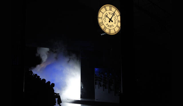 <strong>LOUIS VUITTON｜ルイ・ヴィトン</strong>　2012-13年 秋冬コレクション　　Louis Vuitton/Mazen Saggar-Bertrand Rindoff Petroff