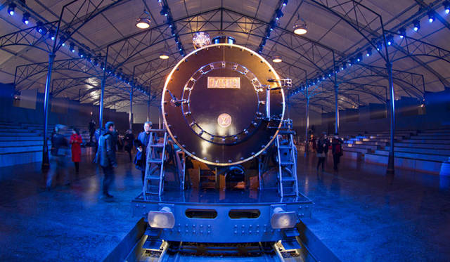 <strong>LOUIS VUITTON｜ルイ・ヴィトン</strong>　2012-13年 秋冬コレクション　　Louis Vuitton/Mazen Saggar-Bertrand Rindoff Petroff