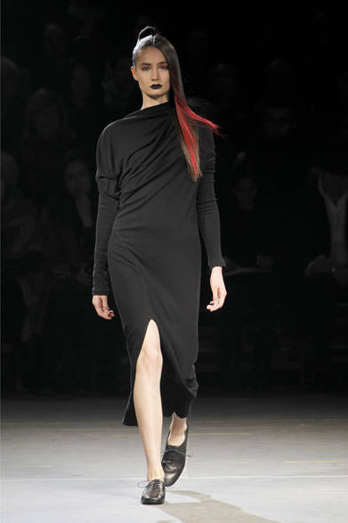 <strong>YOHJI YAMAMOTO｜ヨウジヤマモト</strong>　2012-13年秋冬コレクション速報