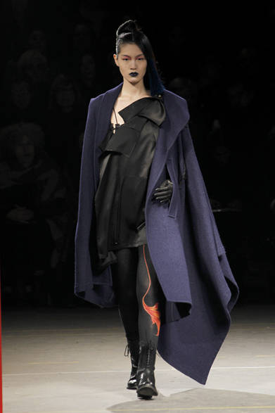 <strong>YOHJI YAMAMOTO｜ヨウジヤマモト</strong>　2012-13年秋冬コレクション速報