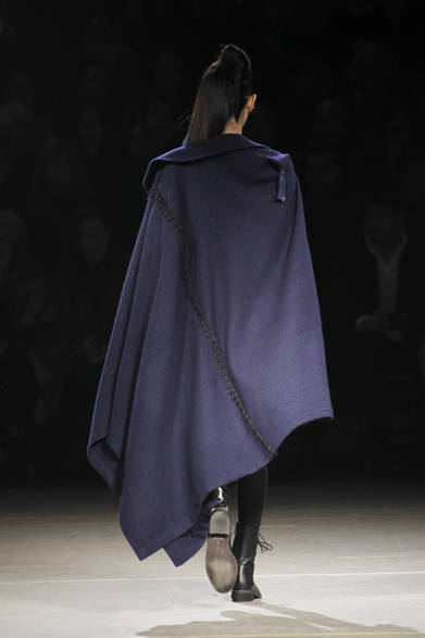 <strong>YOHJI YAMAMOTO｜ヨウジヤマモト</strong>　2012-13年秋冬コレクション速報