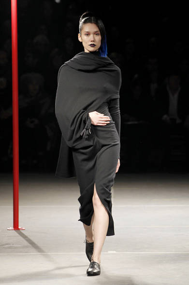 <strong>YOHJI YAMAMOTO｜ヨウジヤマモト</strong>　2012-13年秋冬コレクション速報