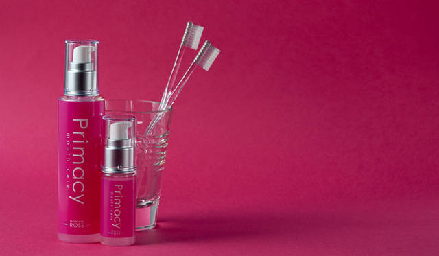 <strong>Primacy｜プライマシィ</strong>　歯磨きジェル“Primacy mouth care”　DAMASK ROSE（ローズ）6300円（120g）、2380円（30g）