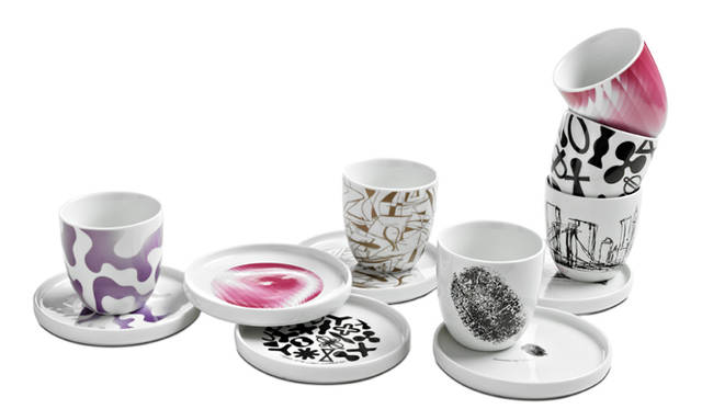 <strong>BoConcept｜ボーコンセプト</strong>　コレクターズカップ　カップ コレクターズ アイテム（各種デザインあり H9cm）各1500円、プレート コレクターズ アイテム（各種デザインあり Ø15cm）各1500円