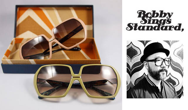 <strong>プロジェクト“Tokyo EyEs” </strong>　  <strong>Bobby Sings Standard,（ボビー・シングス・スタンダード）</strong>　シンプルなデザインと大胆なシェイプが印象的。熟練の職人の手によって生まれる上質な質感や絶妙なカッティング、オリジナル蝶番などのディテールにいたるまでのこだわりがクオリティの高さを生み出し、ファッション感覚に優れたデザインを支えている。