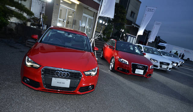 <strong>会場入口</strong>