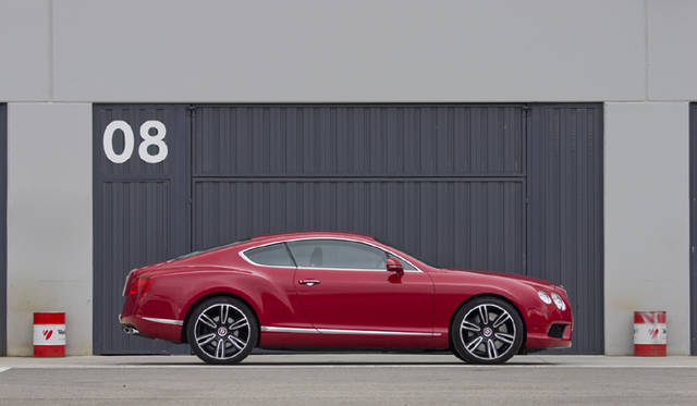 <strong>Bentley Continental GT V8｜ベントレー コンチネンタル GT V8</strong>