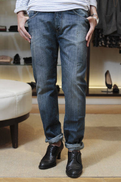 <strong>heliopole｜エリオポール</strong>　ジーンズ2万6250円（ベトウィン／エリオポール 銀座）