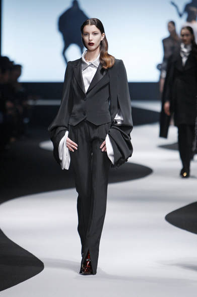 <strong>VIKTOR&ROLF｜ヴィクター＆ロルフ</strong>　2012-13年秋冬コレクション速報