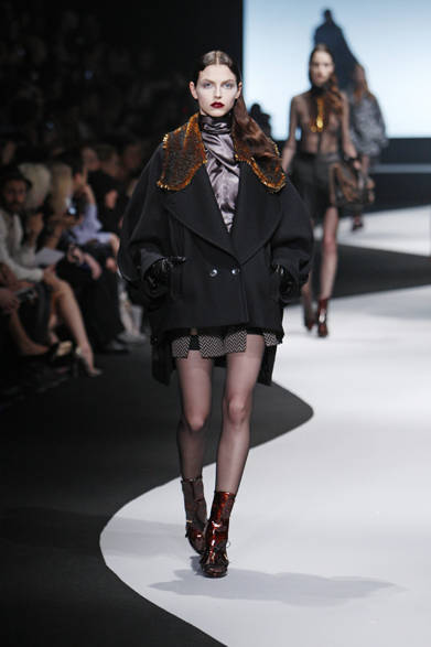 <strong>VIKTOR&ROLF｜ヴィクター＆ロルフ</strong>　2012-13年秋冬コレクション速報