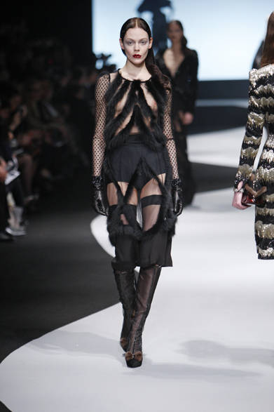 <strong>VIKTOR&ROLF｜ヴィクター＆ロルフ</strong>　2012-13年秋冬コレクション速報