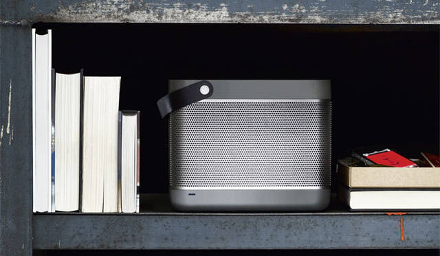 <strong>B&O PLAY│ビー アンド オー プレイ</strong>　コンパクトながら、音の広がり方はさすがのB&Oクオリティ。