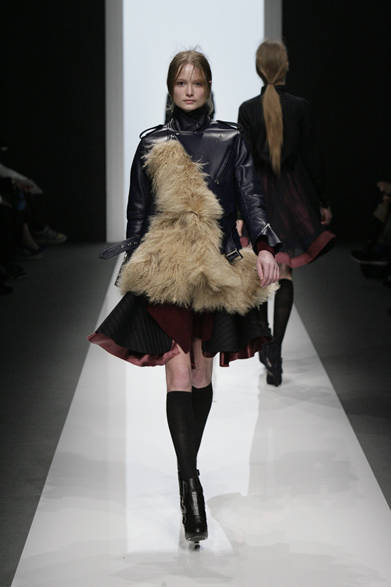 <strong>sacai｜サカイ</strong>　2012-13年秋冬コレクション速報