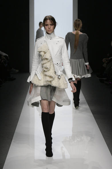 <strong>sacai｜サカイ</strong>　2012-13年秋冬コレクション速報