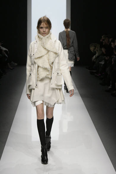 <strong>sacai｜サカイ</strong>　2012-13年秋冬コレクション速報