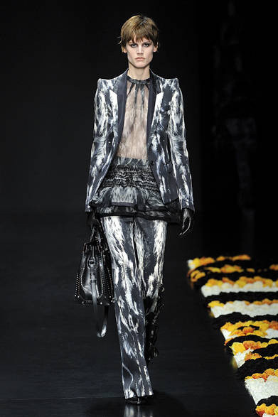 <strong>Roberto Cavalli｜ロベルト カヴァリ</strong>　2012-13年秋冬コレクション速報