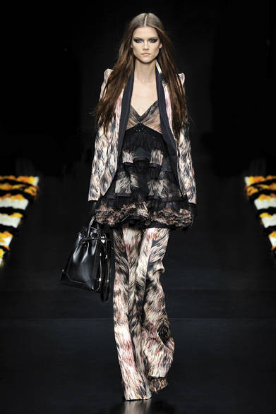 <strong>Roberto Cavalli｜ロベルト カヴァリ</strong>　2012-13年秋冬コレクション速報