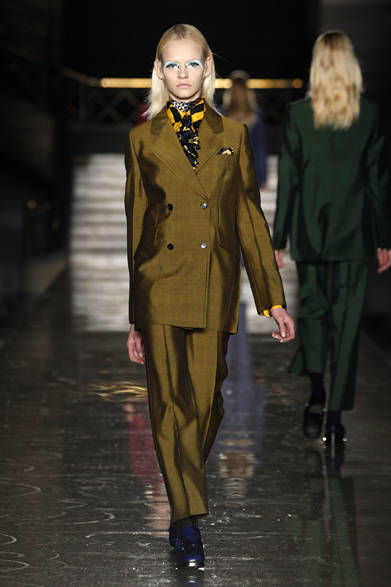 <strong>MIU MIU｜ミュウミュウ</strong>　2012-13年秋冬コレクション速報