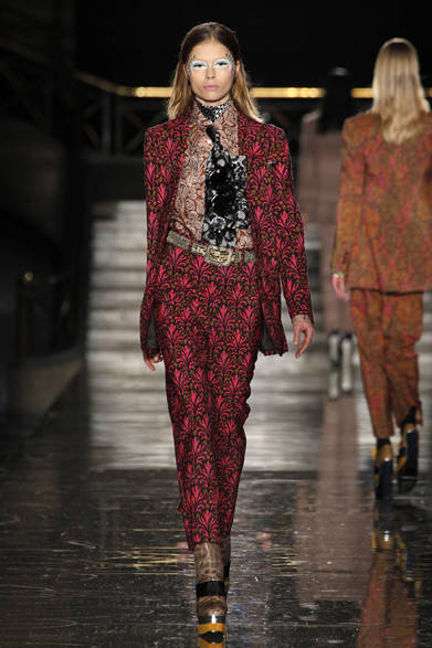 <strong>MIU MIU｜ミュウミュウ</strong>　2012-13年秋冬コレクション速報