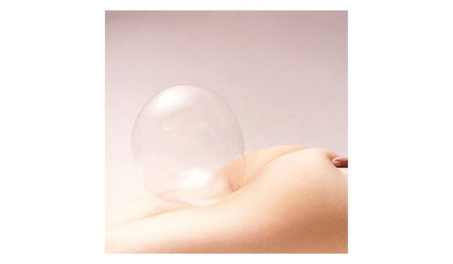 <strong>DECOdeBONAIR｜デコデボネア</strong>　“デコデボネア×大橋 愛”写真展 © OHASHI eye