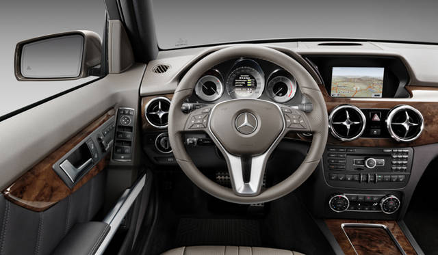 <strong>Mercedes-Benz GLK 250 BlueTEC 4MATIC｜メルセデス・ベンツ GLK 250 ブルーテック 4MATIC</strong>