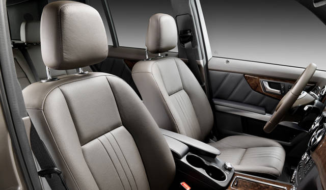 <strong>Mercedes-Benz GLK 250 BlueTEC 4MATIC｜メルセデス・ベンツ GLK 250 ブルーテック 4MATIC</strong>