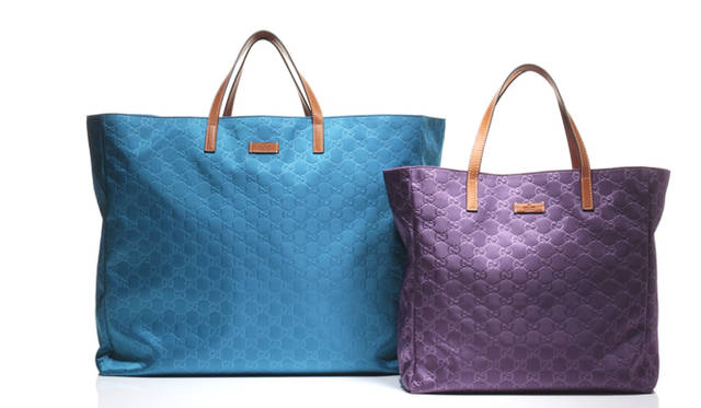 <strong>GUCCI｜グッチ</strong>　左からリビエラブルーナイロン グッチッシマ トート　6万6150円[W 60×H 38×D 19 cm]、グレープ ナイロン グッチッシマ トート　5万4600円[W 42×H 29×D 15 cm]