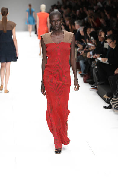 <strong>ISSEY MIYAKE｜イッセイミヤケ</strong>　2012-13年秋冬コレクション速報