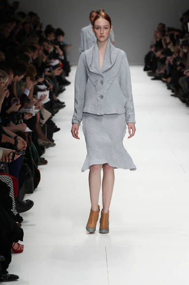 <strong>ISSEY MIYAKE｜イッセイミヤケ</strong>　2012-13年秋冬コレクション速報