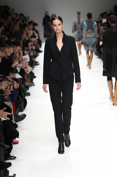 <strong>ISSEY MIYAKE｜イッセイミヤケ</strong>　2012-13年秋冬コレクション速報