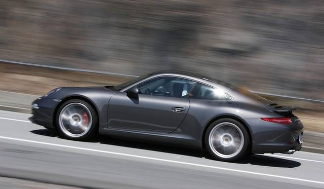 <strong>Porsche 911｜ポルシェ新旧911比較試乗</strong>　新型（991型）911カレラS