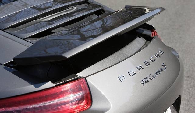<strong>Porsche 911｜ポルシェ新旧911比較試乗</strong>　新型（991型）911カレラSのリアスポイラー