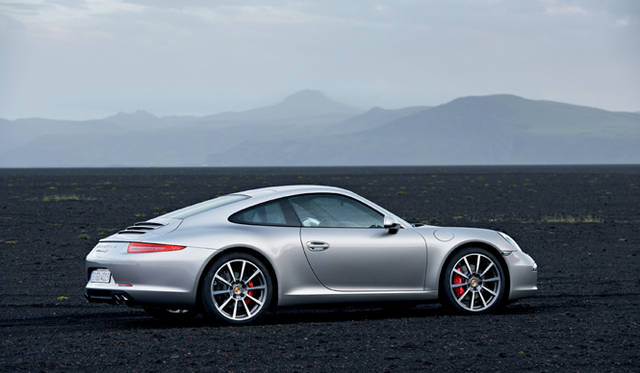 <strong>PORSCHE 911｜ポルシェ 911</strong>