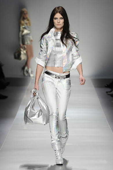 <strong>Blumarine｜ブルマリン</strong>　2012-13年秋冬コレクション速報