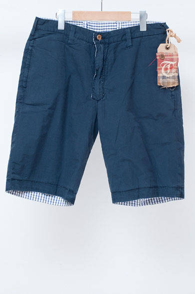 <strong>ISETAN MEN’S｜伊勢丹新宿店メンズ館</strong>　7階“オーセンティックカジュアル・スポーツ”　リバーシブルショートパンツ1万1500円～1万3650円（テーラービンテージ／伊勢丹新宿店）