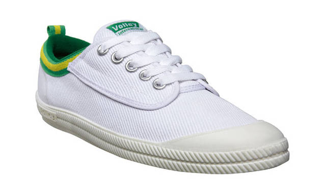 <strong>Volley｜ヴォレー</strong>　スニーカー6090円（Volley International／ヴォレー）